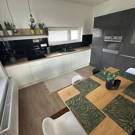 Airport Point Apartman B
